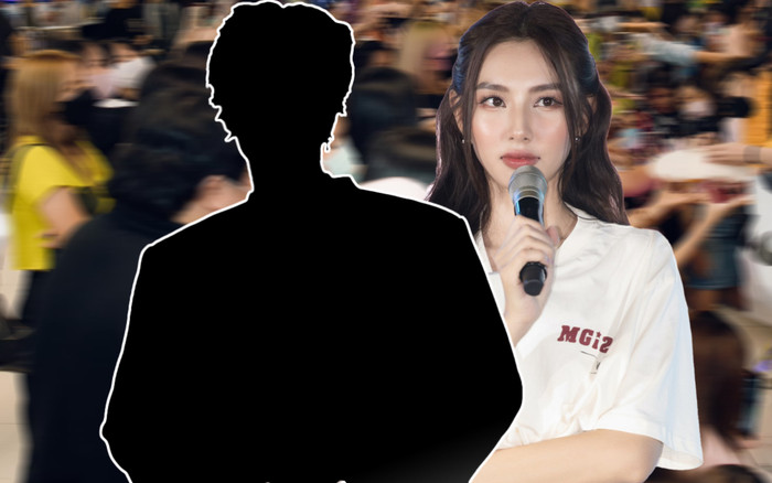 Nam ca sĩ từng kết hợp với Hoa hậu Thùy Tiên ghi điểm khi tặng dép tổ ong cho fan Thái ngay tại sân bay Ảnh 2