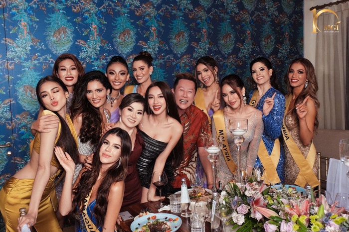 Top 10 Pre-Arrival đã có buổi ăn tối cùng Thùy Tiên, chủ tịch và phó chủ tịch Miss Grand International.