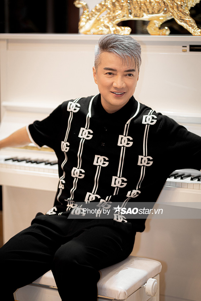 Đàm Vĩnh Hưng tại buổi phỏng vấn với SAOstar.