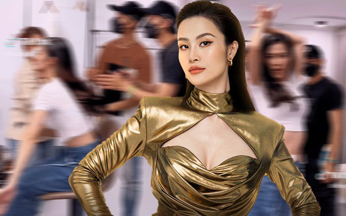 Bỏ ngang makeup để nhảy nhót, Đông Nhi khiến cả ekip 'đứng hình': Cái kết sau đó khiến ai cũng bất ngờ! Ảnh 2