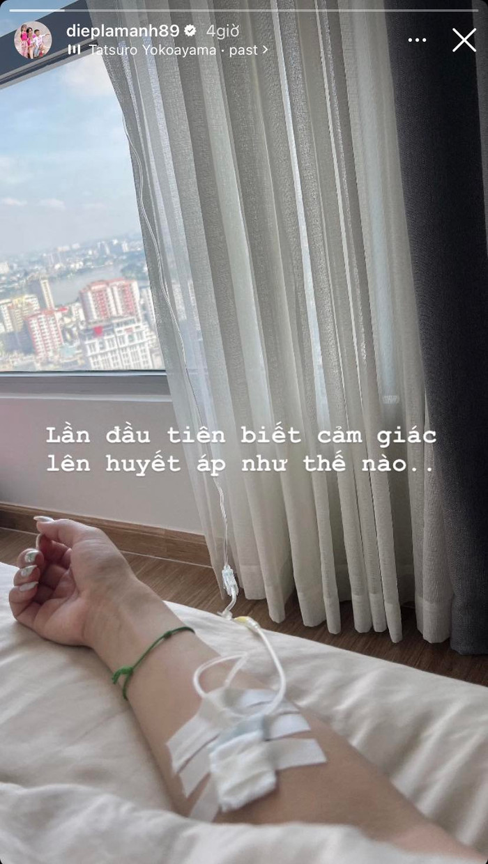 Chỉ chưa đầy một ngày từ khi chia sẻ chuyện bị kẻ gian theo dõi, cựu người mẫu đã phải nhập viện vì tăng huyết áp