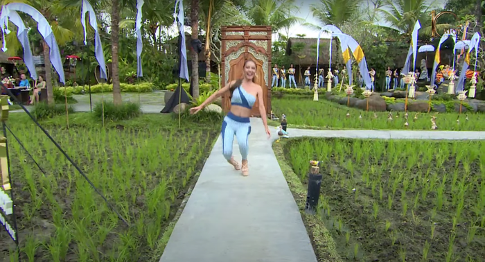 Sàn diễn có 1-0-2 tại Miss Grand: Thí sinh có nguy cơ lội ruộng? Ảnh 1