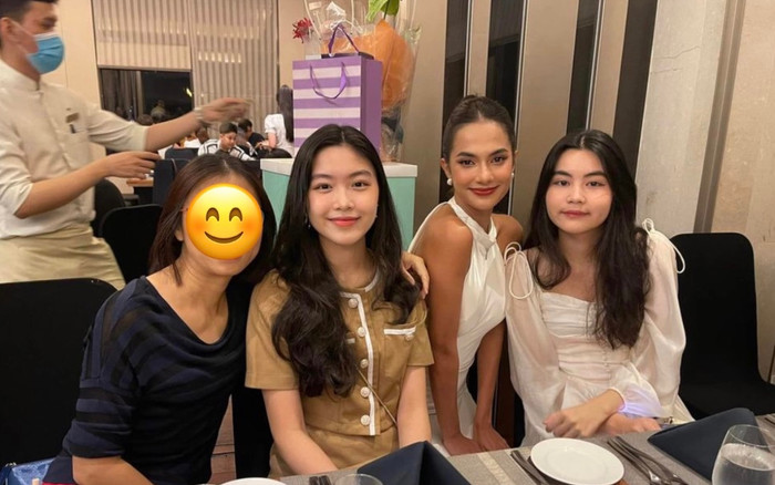 Đi dự tiệc với ba mẹ, 2 ái nữ nhà Quyền Linh chiếm spotlight hơn cả nhân vật chính Ảnh 2