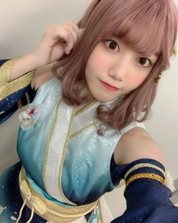 Xót xa nữ ca sĩ 22 tuổi bị ung thư máu, phải dừng ca hát để chữa trị Ảnh 1