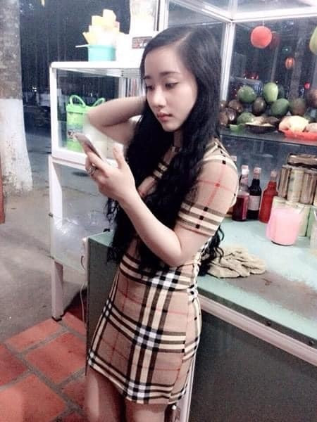 Thời sinh viên, Quỳnh Quỳnh có vóc dáng nhỏ nhắn, xinh đẹp