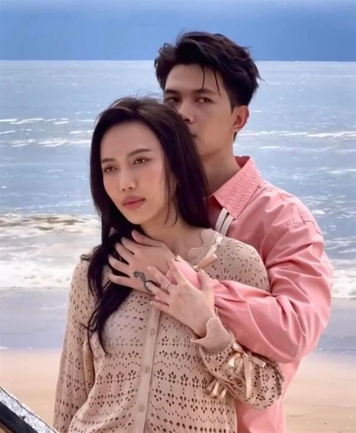 Cả hai là cặp đôi đẹp của Vbiz.