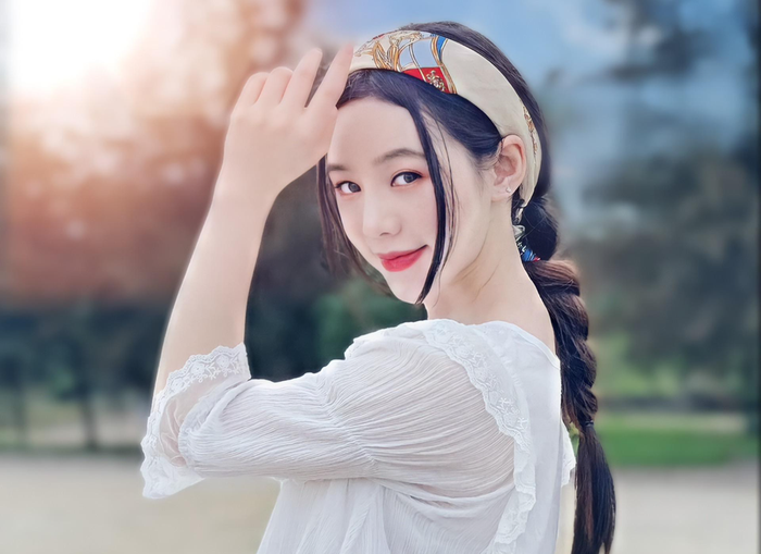 Từng bị nghi ngờ có can thiệp thẩm mỹ, tắm trắng,... nhưng ngay sau đó Quỳnh Kool đã lên tiếng đính chính cô chỉ tiêm mỗi filler. 