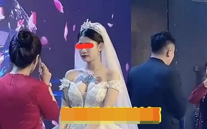 Con dâu bị chỉ trích vì có hình xăm phủ kín ngực, cách xử lý tinh tế của mẹ chồng 'gây sốt' Ảnh 2