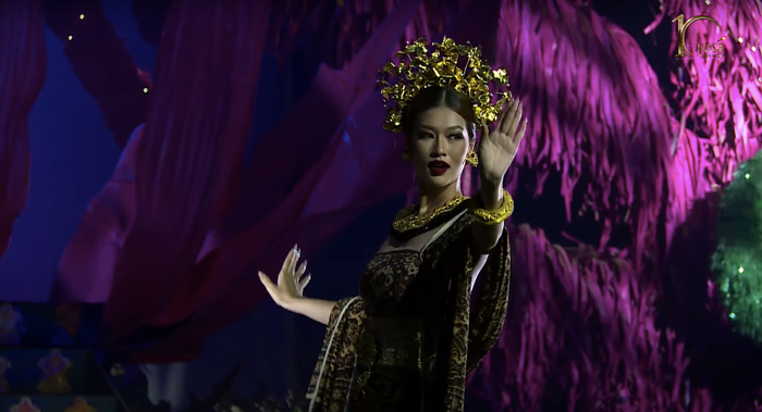 Thiên Ân lộng lẫy như nữ hoàng trong trang phục truyền thống Indo, sẵn sàng giựt vương miện? Ảnh 5