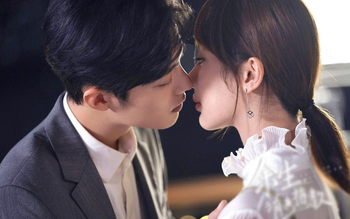 Dương Tử và Tiêu Chiến lộ bằng chứng hẹn hò: Thuyền này không đẩy thì phí quá! Ảnh 2