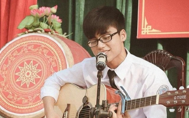 Loạt ảnh thời đi học của em trai Sơn Tùng M-TP, ngoại hình có khác biệt gì so với hiện tại? Ảnh 2