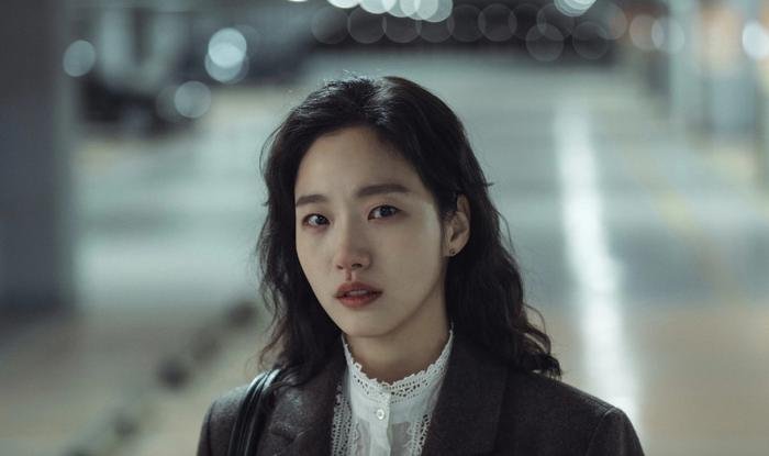 Sao KBiz 'rớt hạng' thê thảm: Lee Min Ho nhạt nhòa, Kim Go Eun bị chê 'không biết diễn' Ảnh 3