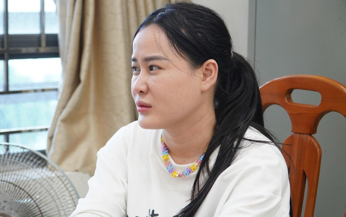 'Hotgirl Tina Dương, Anna Bắc Giang' mang tiền giao nộp cho cơ quan công an Ảnh 2