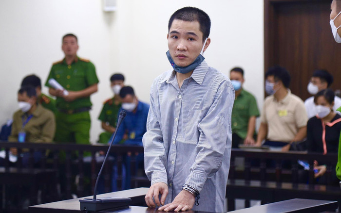 Tòa hỏi muốn yêu cầu xử lý 'nhân tình', kẻ đóng đinh vào bé gái 3 tuổi thế nào: Người mẹ có phản ứng lạ Ảnh 2