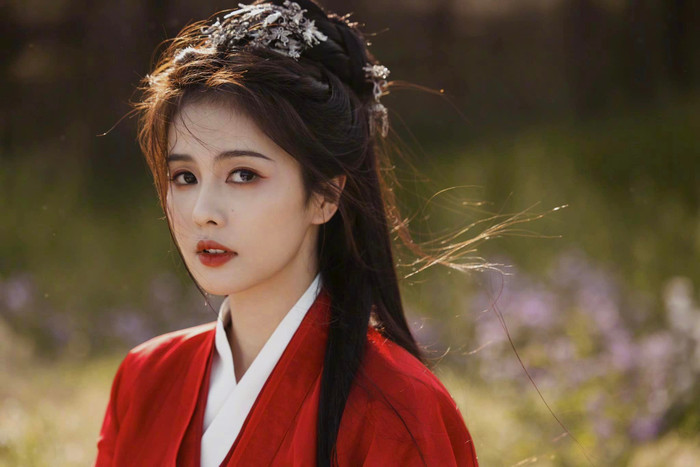 Bạch Lộc công khai có con, danh tính bố đứa bé là người cực thân quen? Ảnh 1