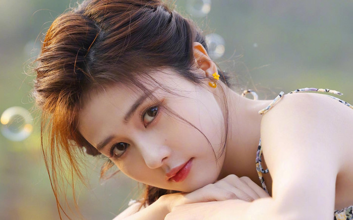 Bạch Lộc công khai có con, danh tính bố đứa bé là người cực thân quen? Ảnh 2