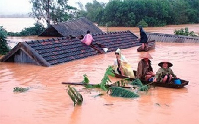 Áp thấp nhiệt đới sẽ mạnh lên thành bão trên biển, bà con miền Trung đối diện với nguy cơ lũ chồng lũ Ảnh 2