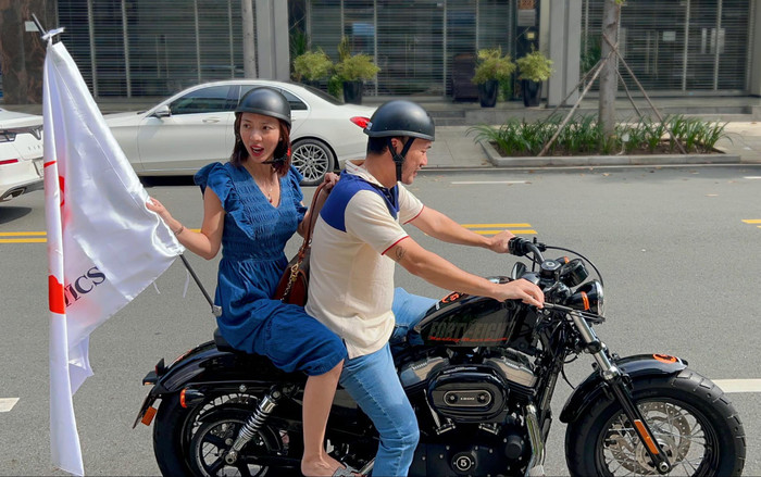 Xảy ra 'sự cố' ngoài ý muốn, Thu Trang nhất quyết muốn bán xe mô tô mới tặng cho Tiến Luật Ảnh 2