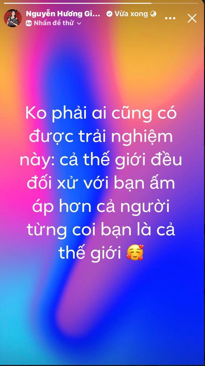 Dòng trạng thái ẩn ý của Hương Giang.