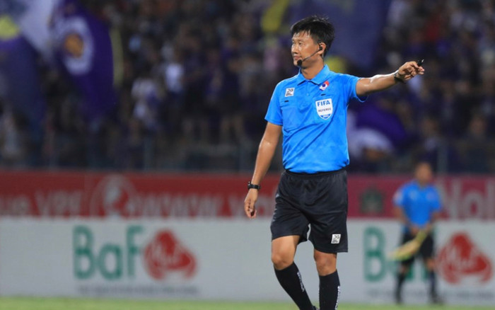 Ngán ngẩm trọng tài FIFA liên tục bắt sai phạt đền ở V.League 2022! Ảnh 2