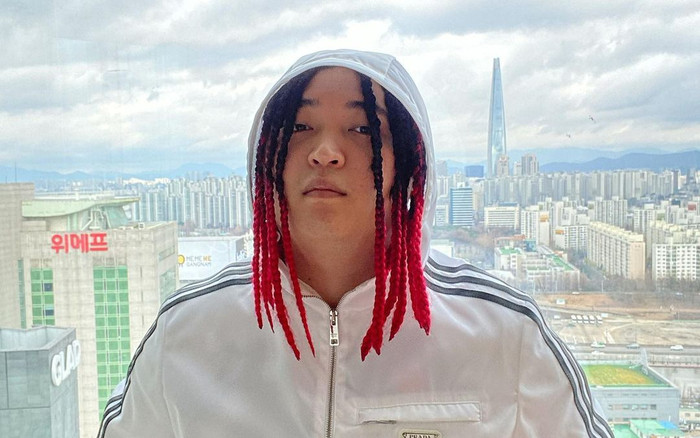 Gặp tai nạn khi biểu diễn, một nam nghệ sĩ vô tình bị khán giả chỉ trích Ảnh 2