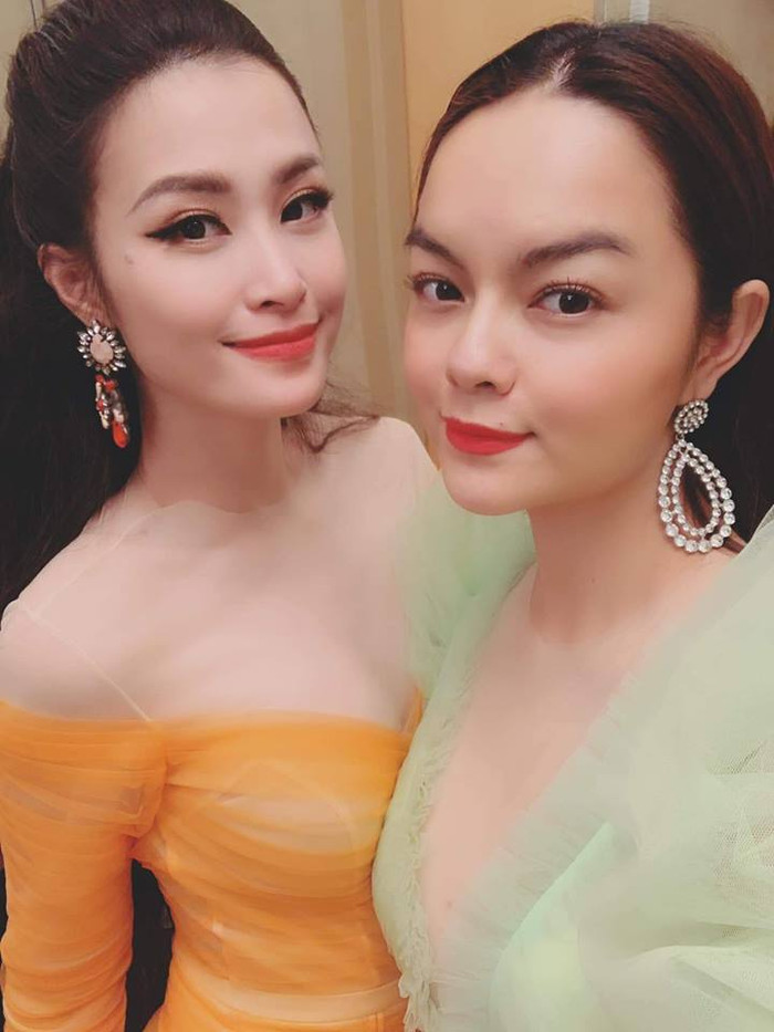 Đứng chung khung Đông Nhi, Phạm Quỳnh Anh bị hỏi chuyện 'chị em guột'.