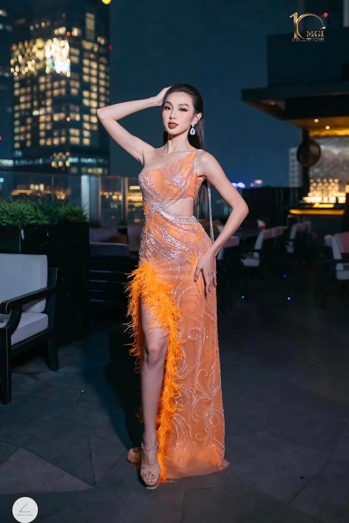 Thùy Tiên đọ sắc cùng Miss Grand International 2016: Ai nhỉnh hơn ai, nhìn phát biết liền Ảnh 2