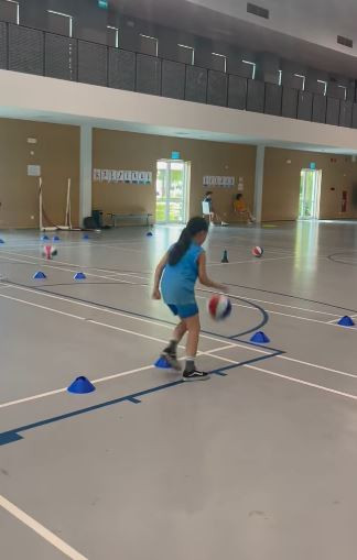 Bà Đào Lan Hương hạnh phúc khoe khoảnh khắc con gái say mê chơi các bộ môn thể thao