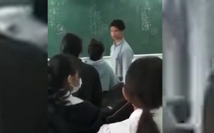Vụ nữ sinh xưng 'mày - tao' đấu khẩu với thầy giáo trong lớp học: Sở GD&ĐT Khánh Hòa lên tiếng? Ảnh 2
