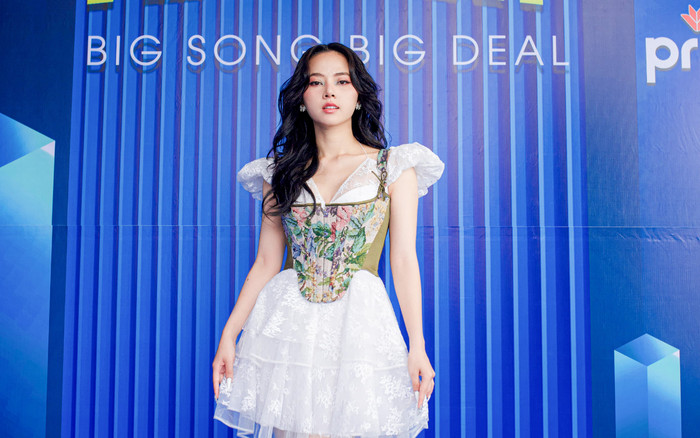 Ngô Lan Hương: 'Bài hát vòng tới, tôi đặt tham vọng chốt được deal 100 triệu' Ảnh 2