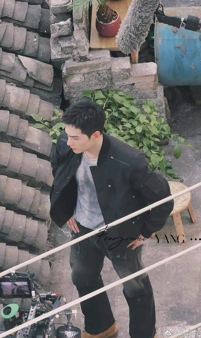 Sốc với ảnh Dương Dương đánh đàn piano từ 4 năm trước, đúng là hoàng tử bước ra từ truyện ngôn tình Ảnh 6