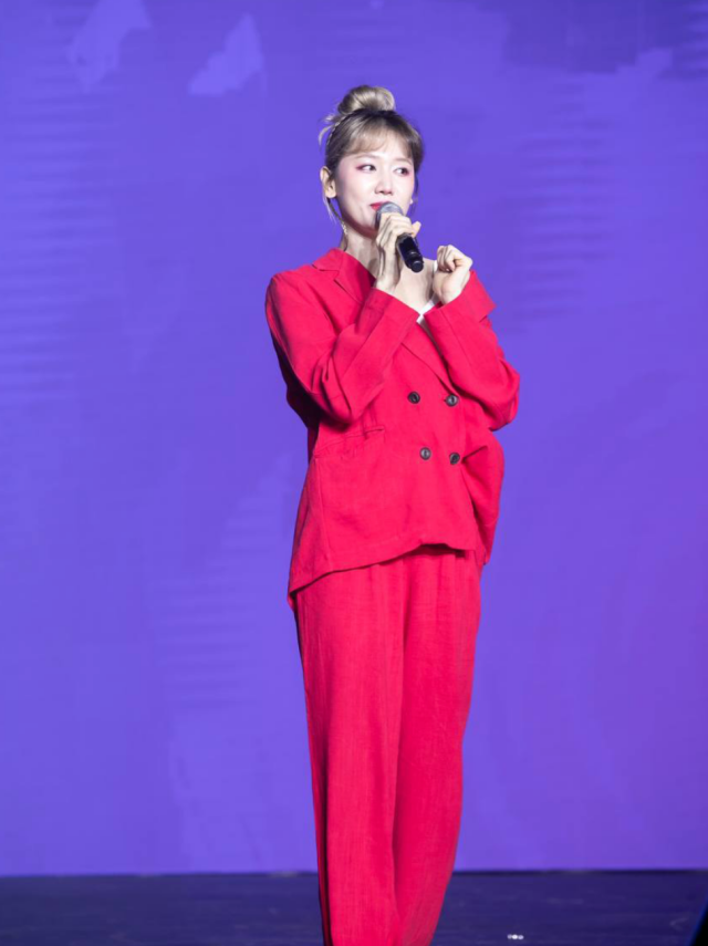 Hari Won đích thị 'chiến thần TikTok': Cứ nhảy 'sương sương' là gom về triệu view! Ảnh 1