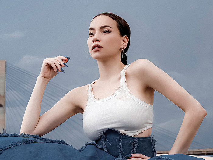 Hồ Ngọc Hà khẳng định không thay đổi bản thân mà chỉ đang cập nhật theo xu thế chung của âm nhạc.