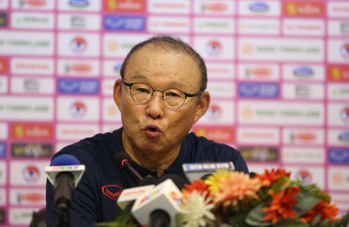 HLV Park Hang Seo chia tay tuyển Việt Nam sau AFF Cup 2022. Ảnh: Anh Đồng