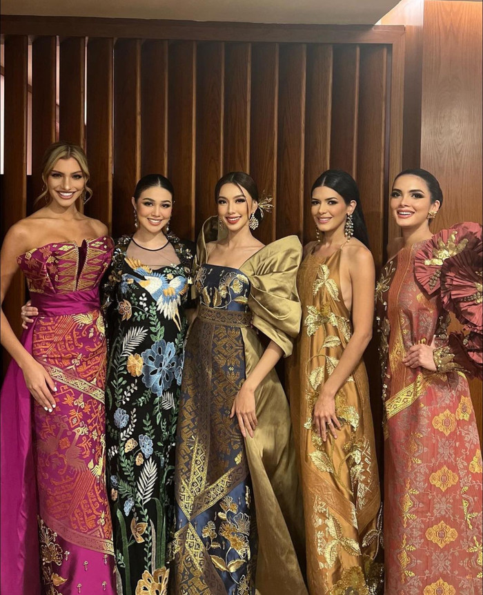 Hoa hậu của các hoa hậu 2016 bị Thùy Tiên làm lu mờ: Đừng chụp chung với Queen Tiên, chỉ bị thiệt thòi Ảnh 1