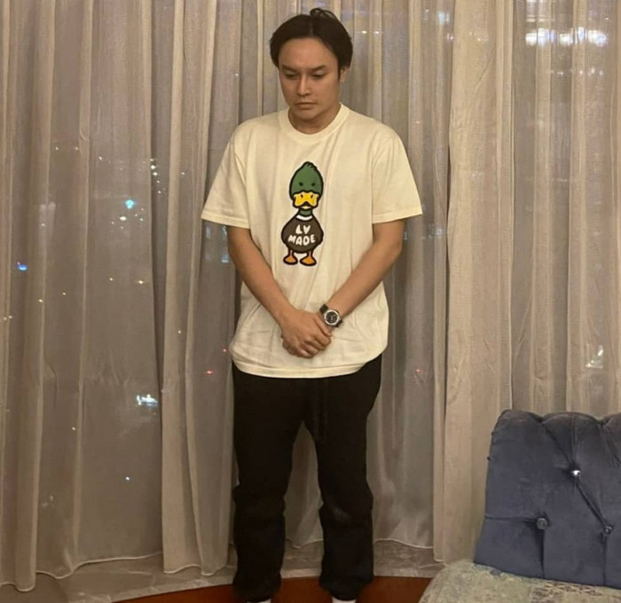 Trước đó, Lê Hoàng Long (SN 1991, quê ở TP Hải Phòng, hiện đang trú tại TP HCM) đã bị Cơ quan CSĐT Bộ Công an khởi tố, bắt tạm giam về hành vi môi giới mại dâm