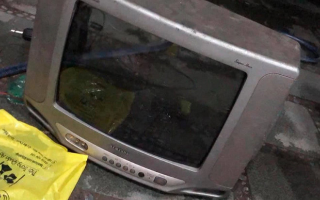 Vợ bán chiếc tivi cũ lấy vài chục ngàn, chồng 'chết lặng' khi biết chuyện Ảnh 2