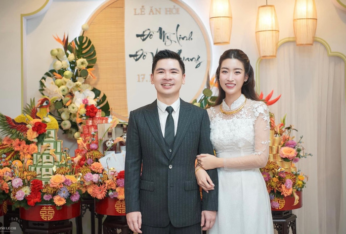 Sau lễ ăn hỏi, đám cưới của Đỗ Mỹ Linh và con trai bầu Hiển sẽ được diễn ra vào ngày 23/10 tới đây. 