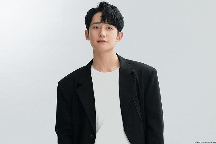 Bắt gặp Jung Hae In qua lại với 'người nhà' Jisoo (BlackPink) Ảnh 2