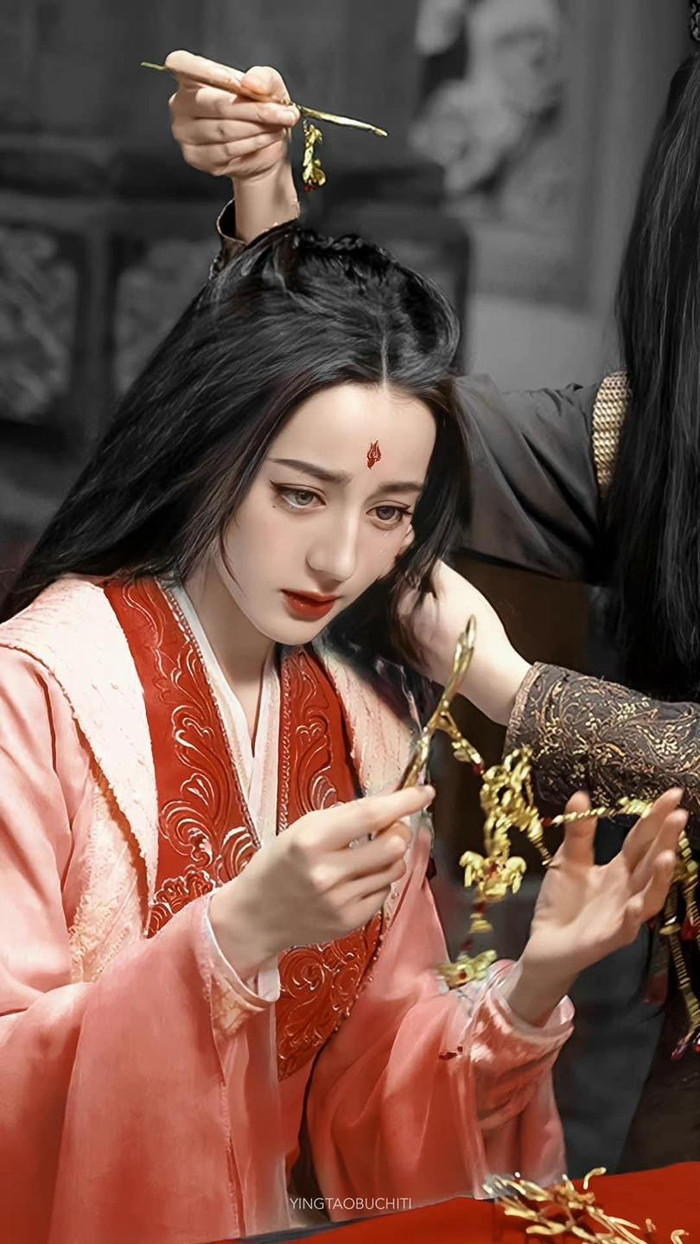 Lộ diện hình ảnh đẹp kinh diễm của Địch Lệ Nhiệt Ba, là tạo hình trong phim mới? Ảnh 1