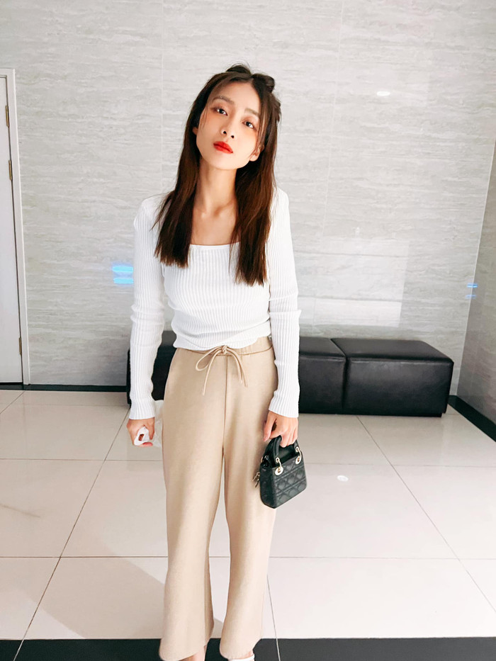 Bộ dạng tơi tả của Khả Ngân sau lễ cưới.