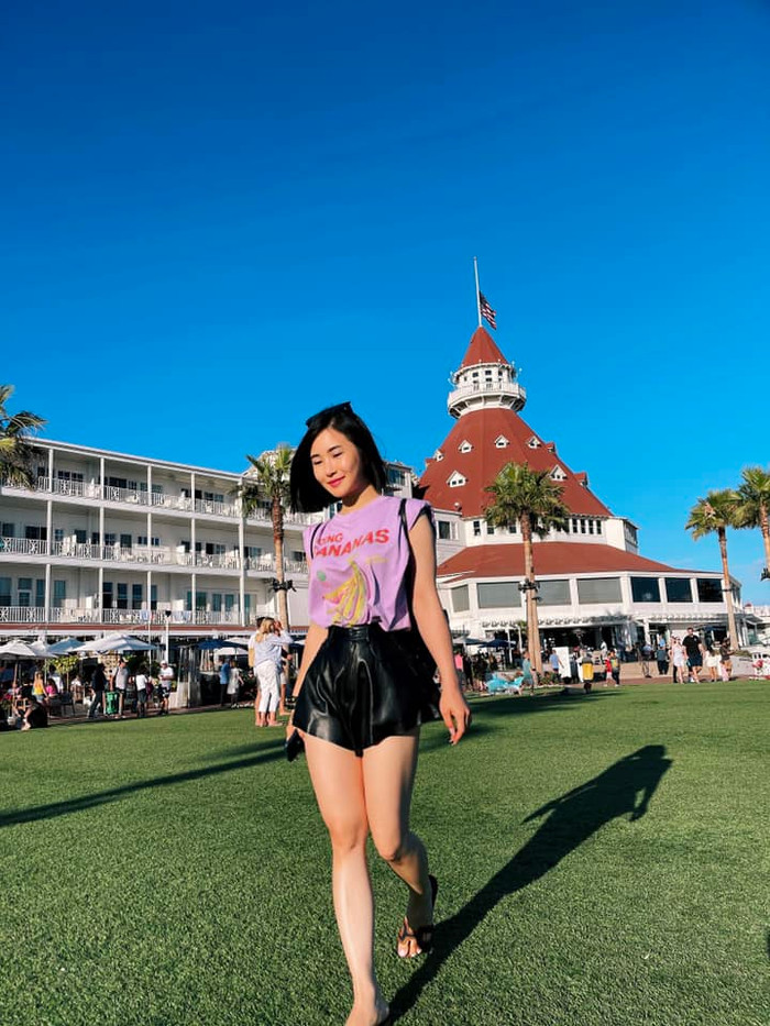 Đang ở Mỹ, Hương Tràm bất ngờ có chia sẻ về Noo Phước Thịnh: 'Lần đầu gặp anh ấy tôi đứng tim' Ảnh 1