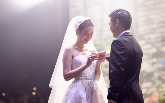 Hoa hậu Đỗ Mỹ Linh nhận '1000 điểm tinh tế' khi sánh đôi cùng chồng thiếu gia nhờ một chi tiết Ảnh 2