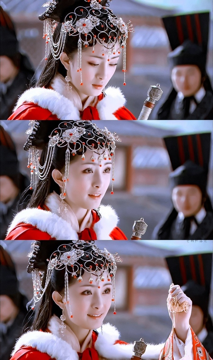 Dương Mịch sở hữu nét đẹp vừa trong sáng, vừa mong manh tinh nghịch. 