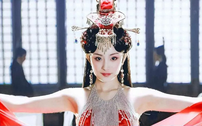 Dương Mịch đẹp tựa tiên tử trong tạo hình Vương Chiêu Quân năm 19 tuổi Ảnh 2