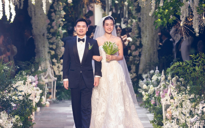 Những 'mẹ chồng quyền lực' của mỹ nhân Việt: Nhan sắc mẹ chồng Đỗ Mỹ Linh gây chú ý Ảnh 2