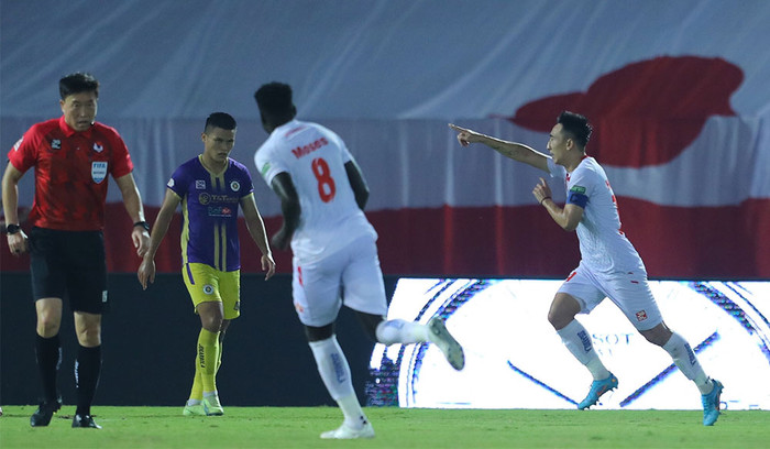 Tổ trọng tài Hàn Quốc bắt rất tốt trận Hải Phòng và Hà Nội. Ảnh: VPF