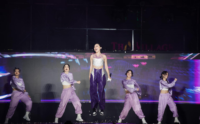 Giọng hát Tóc Tiên ra sao khi hát nhạc ballad, dù trước đó đã 'quẩy banh' sân khấu với 2 ca khúc EDM? Ảnh 2