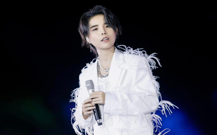 Vũ Cát Tường phản ứng ra sao khi được fan gọi bằng 'chồng', hoàng tử' trên sân khấu? Ảnh 2