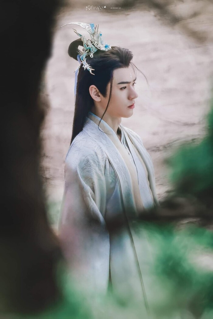 Và quay Hồ Yêu Tiểu Hồng Nương. 